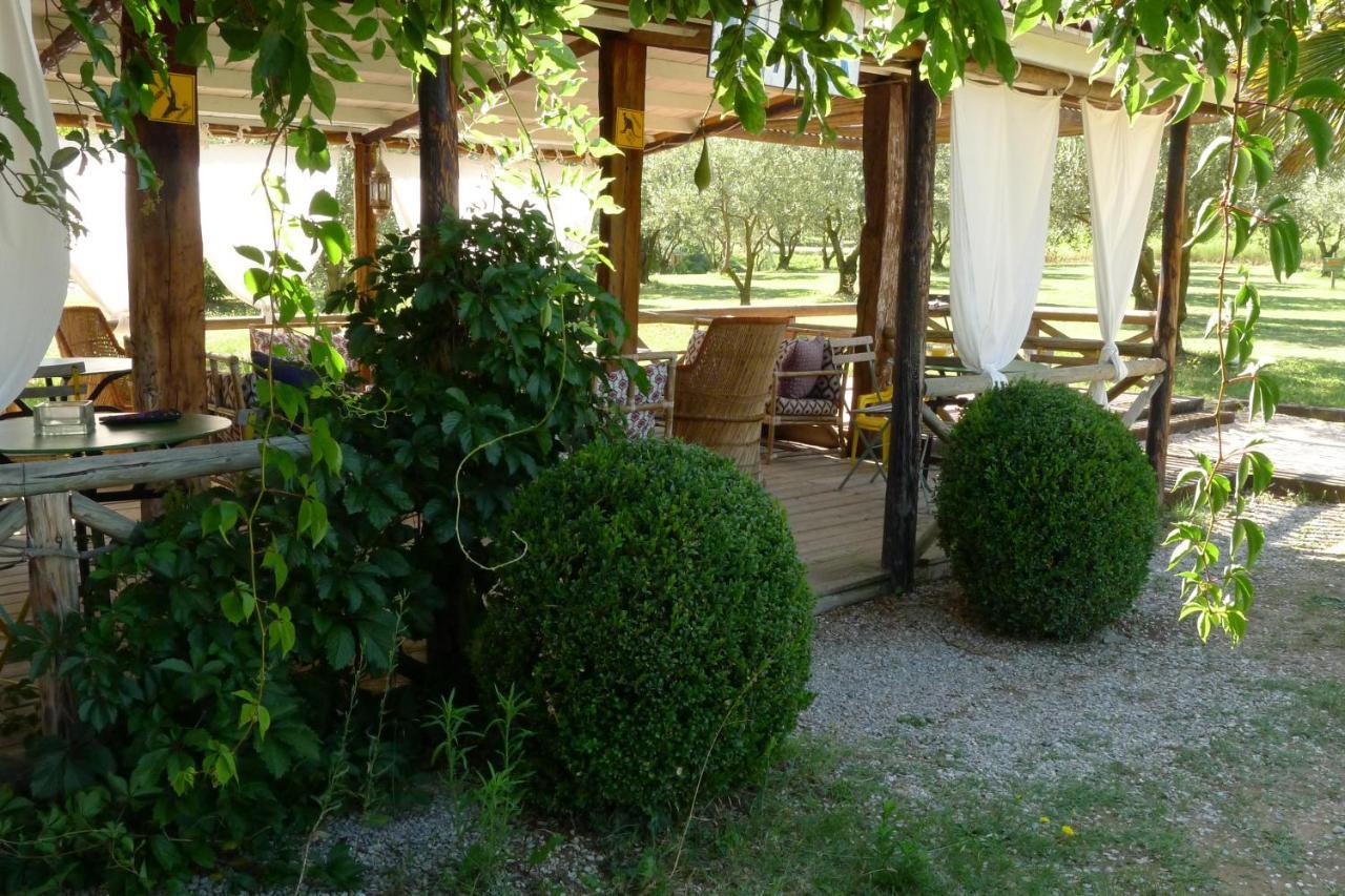 Les Piegonnaises - 2 Roulottes Villa Exteriör bild